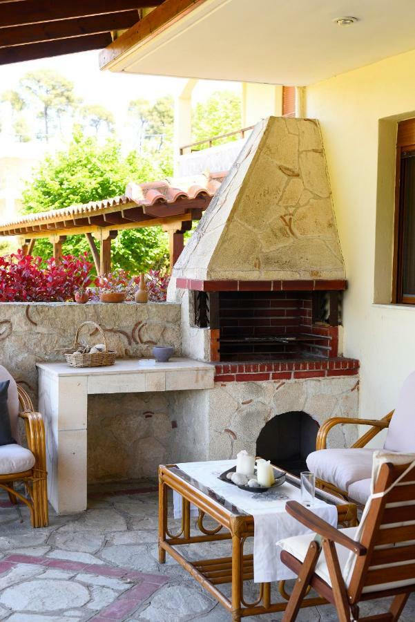 Sani Beach Villa ภายนอก รูปภาพ