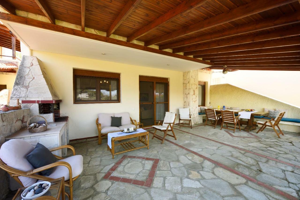 Sani Beach Villa ภายนอก รูปภาพ